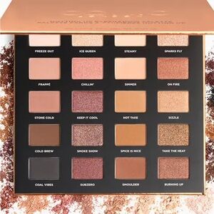 Iconic London Eyeshadow Palette 20 Shades Shimmer Matte